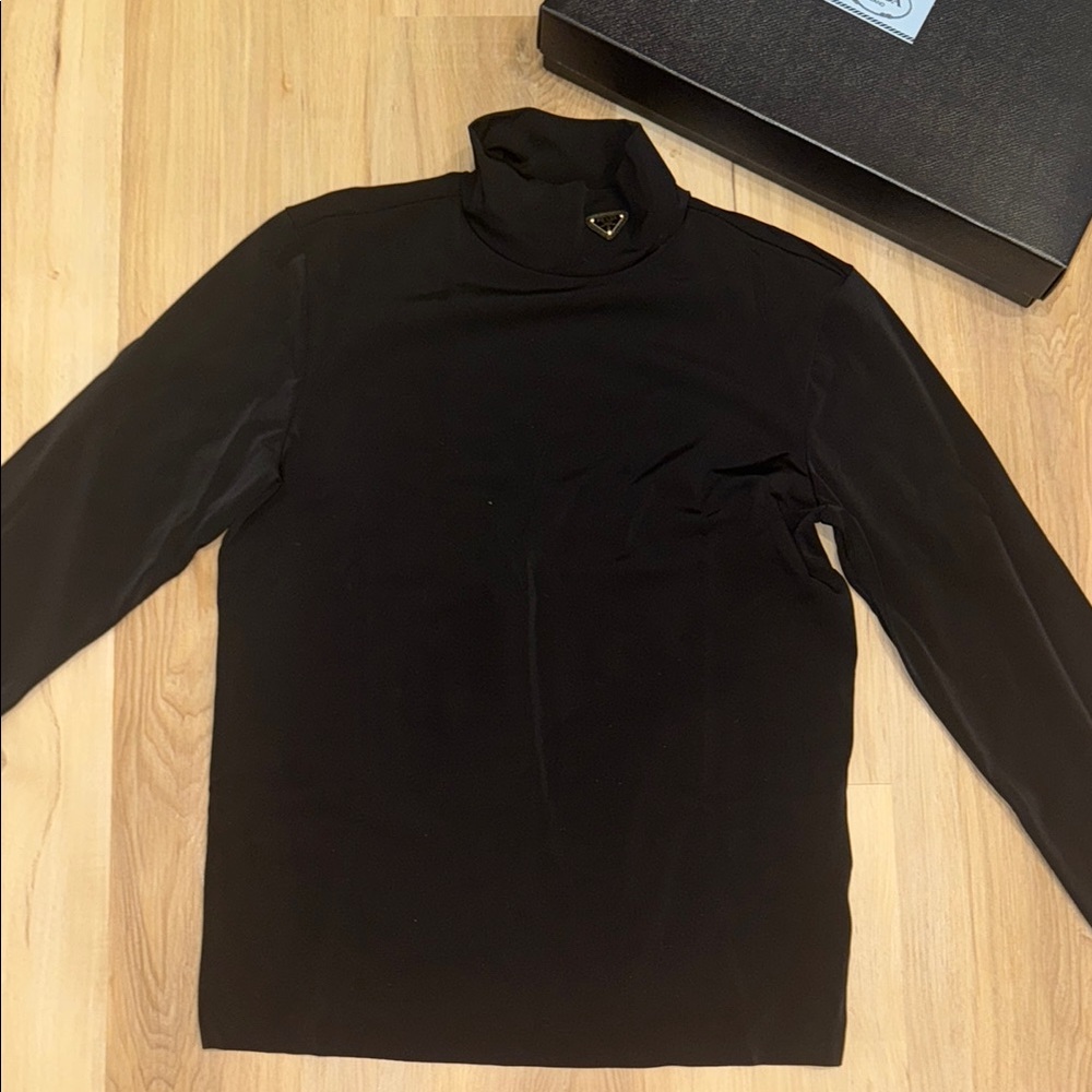 Men’s Prada Black Turtleneck with Logo Detail worn once dry cleaned medium - Picture 3 of 8